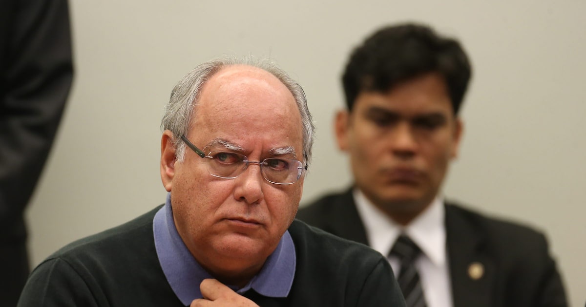 PF prende ex-diretor de serviços da Petrobras, Renato Duque, por corrupção e lavagem de dinheiro