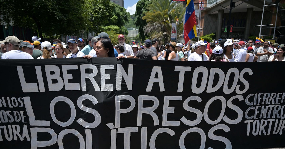 Autoridades venezuelanas entregam corpo de detido durante protestos que morreu na prisão
