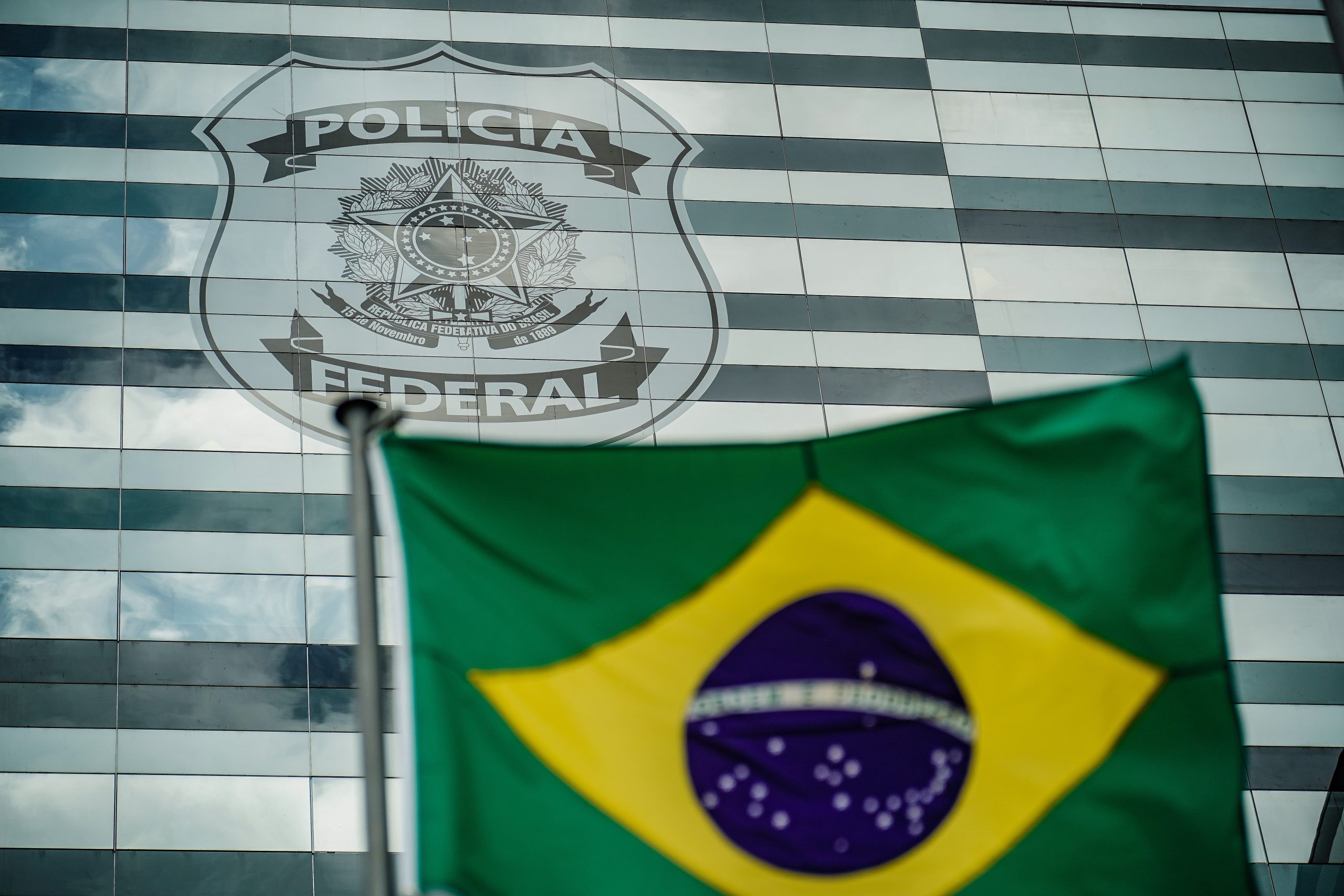 PF investiga lavagem de dinheiro entre PCC e máfia italiana