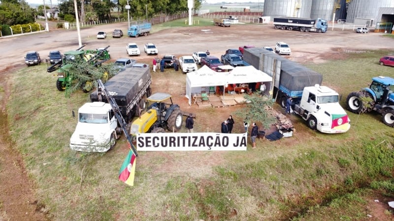 Produtores do RS protestam por renegociação de dívidas