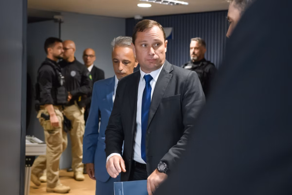 Ao STF, defesa diz que negar “perdão judicial” seria punição a Cid