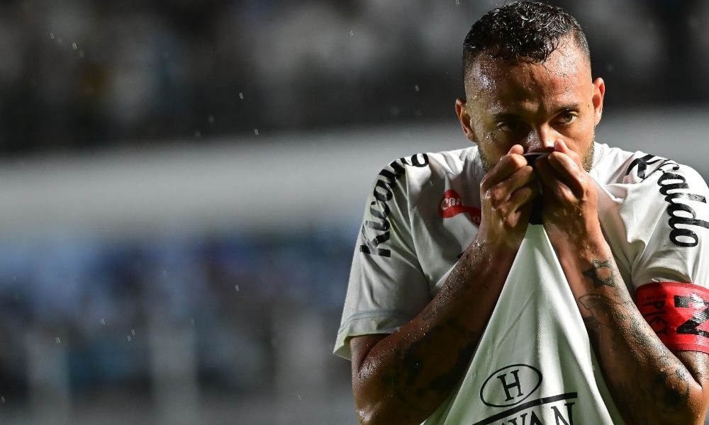 Santos vence reservas do São Paulo e encerra jejum de quatro jogos sem ganhar