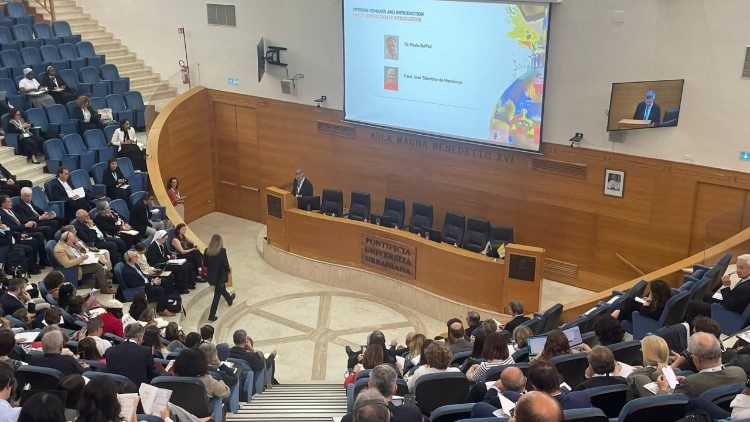 Desafios éticos da inteligência artificial são debatidos no Vaticano
