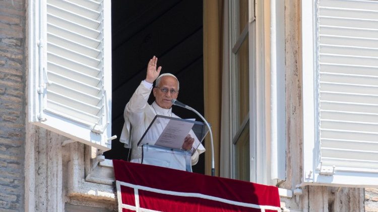 Papa Leão XIV destaca importância do desapego em discurso dominical